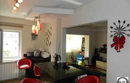 3 camere, 74 mp, decomandat, loc parcare, boxa la subsol, zona strazii Fantanele