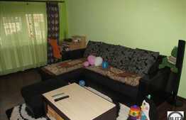 Mansarda inalta cu 2 camere, 51 mp utili, decomandat, mobilat si utilat!