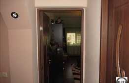 Mansarda inalta cu 2 camere, 51 mp utili, decomandat, mobilat si utilat!