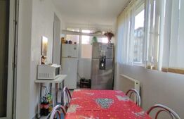 Apartament spatios , 2 camere , suprafata 56 + terasa 14 mp , zona Porii
