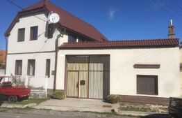 Casă Săseasca, 4 camere, teren de 1423 mp, Prejmer