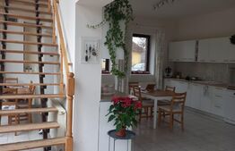 Casă Săseasca, 4 camere, teren de 1423 mp, Prejmer