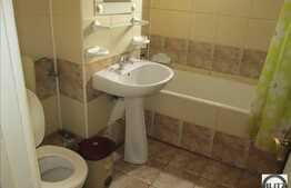 De vanzare 3 camere, decomandat, 68 mp, boxa la subsol, zona strazii Pasteur!