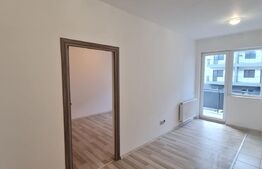 Apartament cu 1 camera, decomandat, 37 mp, orientare sudica, zona Terra