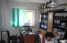 Apartament 4 camere, 77 mp, parcare, boxa la subsol, zona strazii Aurel Vlaicu