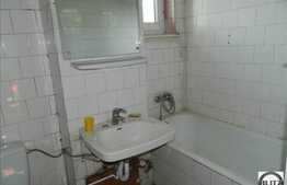 Apartament de vanzare, 3 camere, etaj intermediar, zona Grigore Alexandrescu!