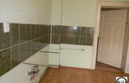 De vanzare o camera 36 mp, zona Opera Maghiara