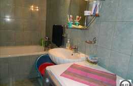 De vanzare, 2 camere, etaj intermediar, loc de parcare si boxa la subsol incluse