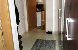 Apartament cu 2 camere, decomandat, 55 mp utili, parcare, zona strazii Lunii