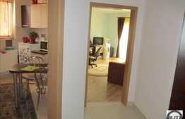 Apartament cu 2 camere, decomandat, 55 mp utili, parcare, zona strazii Lunii