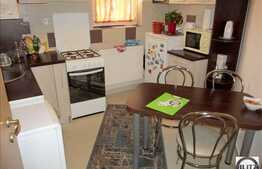 Apartament cu 2 camere, decomandat, 55 mp utili, parcare, zona strazii Lunii