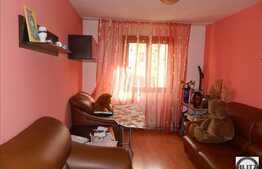 Apartament de vanzare, 4 camere,boxa la subsol, 2 locuri de parcare incluse!