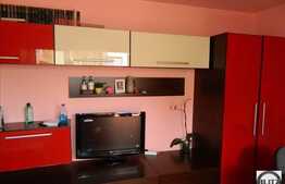 Apartament de vanzare, 4 camere,boxa la subsol, 2 locuri de parcare incluse!
