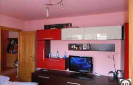 Apartament de vanzare, 4 camere,boxa la subsol, 2 locuri de parcare incluse!