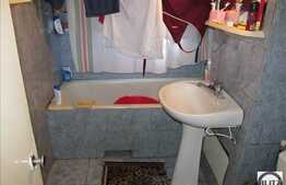 De vanzare 3 camere, decomandat, 65 mp, 1 boxa la subsol, zona strazii Gh. Dima!