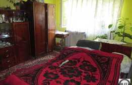 De vanzare 3 camere, decomandat, 65 mp, 1 boxa la subsol, zona strazii Gh. Dima!