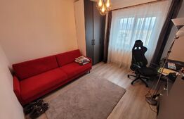 Apartament 3 camere, 70 mp, etaj intermediar, zona Strazii Bucuresti