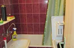 1 camera de vanzare, semidecomandat, 24 mp, partial mobilat, zona linistita!