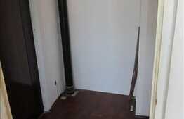 1 camera de vanzare, semidecomandat, 24 mp, partial mobilat, zona linistita!