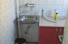 1 camera de vanzare, semidecomandat, 24 mp, partial mobilat, zona linistita!