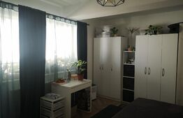 Apartament cu 2 camere, semidecomandat, etaj intermediar, Zona Vivo