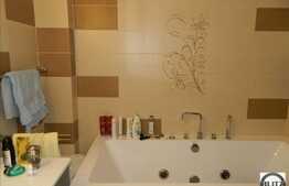 De vanzare, 3 camere, etaj intermediar, loc de parcare, zona Edgar Quinet!