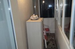 Apartament 3 camere ,52 mp , parcare, 2 balcoane, zona Porii