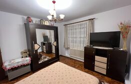 Apartament 2 camere, decomandat, balcon, garaj si o parcare, zona strazii Taberei