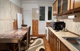 Apartament 2 camere, decomandat, balcon, garaj si o parcare, zona strazii Taberei