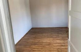 Casa, 85 mp utili, 850 mp gradina, parcari, zona strazii Paris