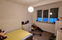 Casa insiruita cu 4 camere, incalzire in pardoseala, 2 parcari, zona Eroilor