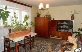 Vanzare 3 camere, decomandat, 65,5 mp, etaj intermediar, zona strazii Parang!