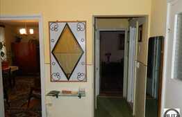 Vanzare 3 camere, decomandat, 65,5 mp, etaj intermediar, zona strazii Parang!