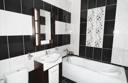 Apartament 2 camere, decomandat, etaj intermediar, parcare, zona Porii