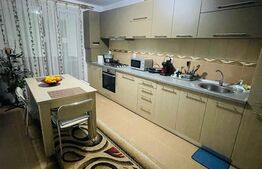 Apartament 2 camere, decomandat, etaj intermediar, parcare, zona Porii