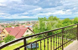 Casa individuala 300 mp, 1000 mp teren, 6 camere, 8 parcari , zona Grand Hotel Italia