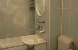 Apartament de vanzare, 2 camere, etaj intermediar, boxa la subsol, zona BRD!