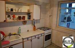 Apartament de vanzare, 2 camere, etaj intermediar, boxa la subsol, zona BRD!