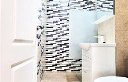 Apartament luminos si spatios 3 camere, 70mp, parcare, zona Teilor