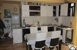 Apartament 2 camere de vanzare, 76 mp utili, zona Campului, imobil nou, parcare