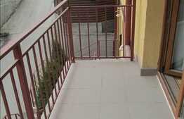 Apartament 2 camere de vanzare, 76 mp utili, zona Campului, imobil nou, parcare