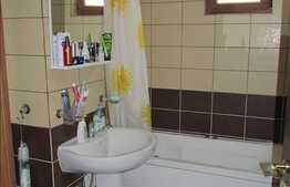 Apartament 2 camere de vanzare, 76 mp utili, zona Campului, imobil nou, parcare