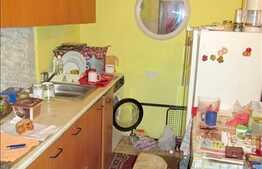 Vanzare apartament 2 camere, 58 mp utili, semidecomandat, zona 21 Decembrie!