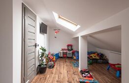 Casa tip duplex, 5 camere, 138 mp utili, 248 mp de teren, zona Terra