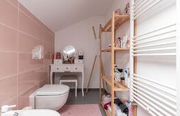 Casa tip duplex, 5 camere, 138 mp utili, 248 mp de teren, zona Terra