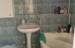 Apartament de 3 camere la casa, 91mp, curte 175mp, zona Eremia Grigorescu