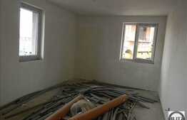 Apartament de vanzare, 3 camere, etaj intermediar, loc de parcare inclus!