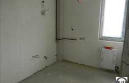 Apartament de vanzare, 2 camere, etaj intermediar, loc de parcare inclus!