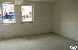 Apartament de vanzare, 2 camere, etaj intermediar, loc de parcare inclus!