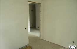 Apartament de vanzare, 2 camere, etaj intermediar, loc de parcare inclus!